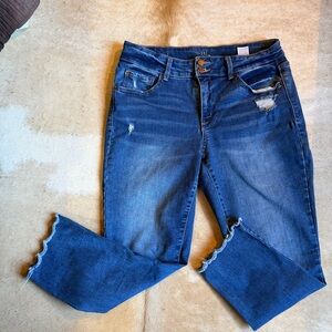 Time and Tru Mid Rise Blue Distressed Women Ankle Jeans size 14